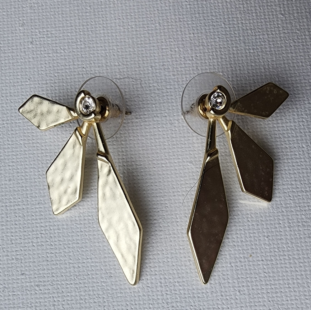Kendra Scott “Dira” Gold Statement Earrings – Hammered Metal with Crystal Stud